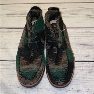 NWOT TOMS MENS BOOT